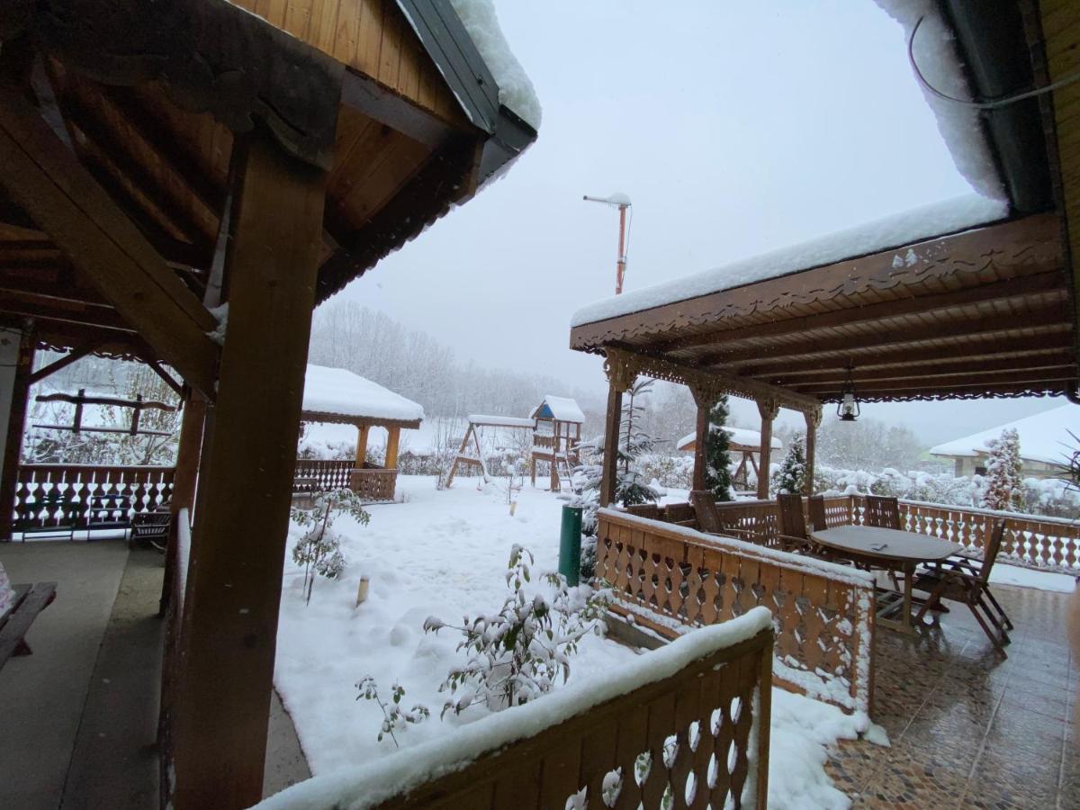 Agropensiunea Valea Fagilor Luncavita Exterior foto
