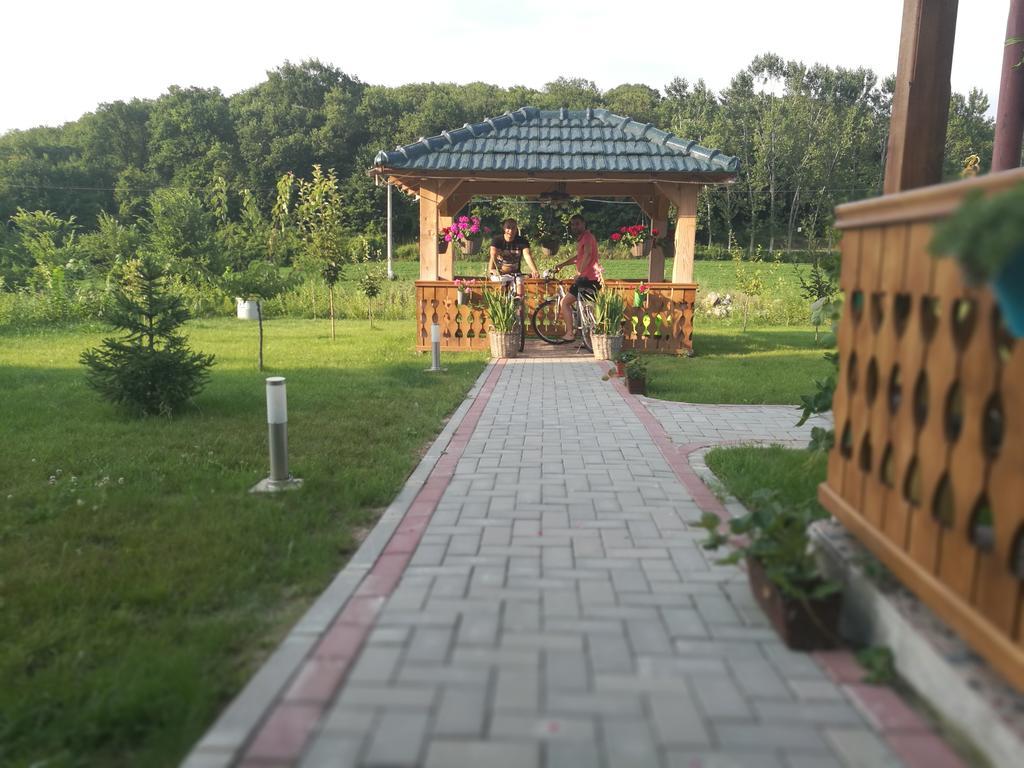 Agropensiunea Valea Fagilor Luncavita Exterior foto