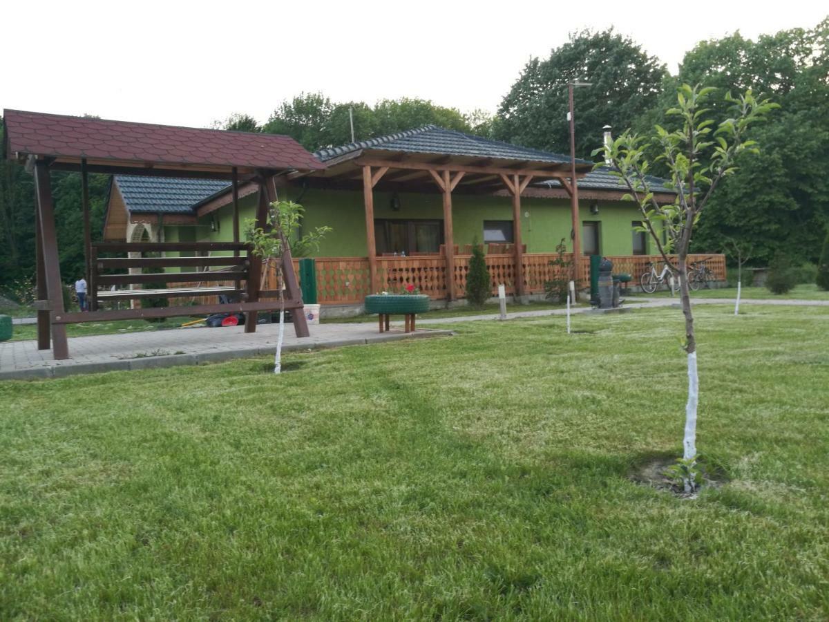 Agropensiunea Valea Fagilor Luncavita Exterior foto